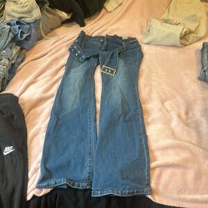 Boot cut jeans with belt